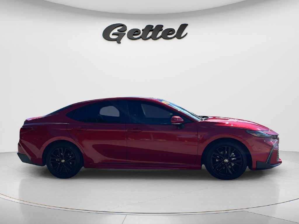 Used 2026 Toyota Camry SE FWD image 4
