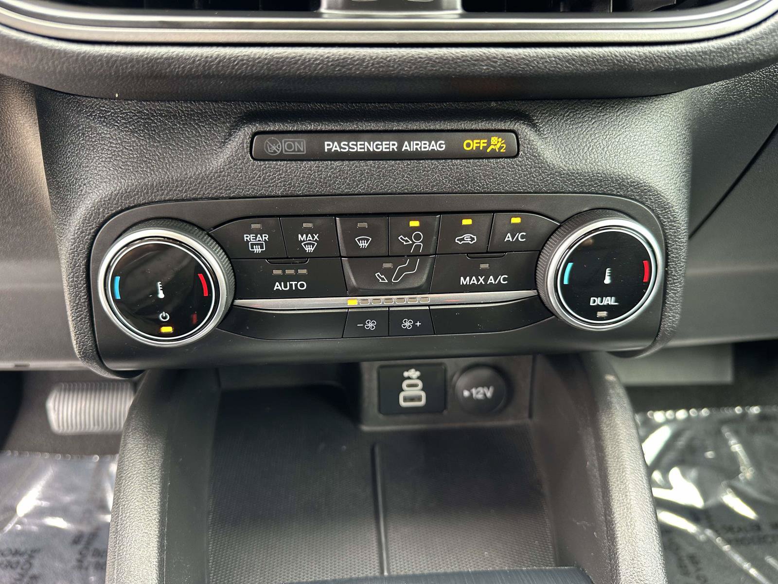 Used 2025 Ford Escape Active AWD/4WD image 13