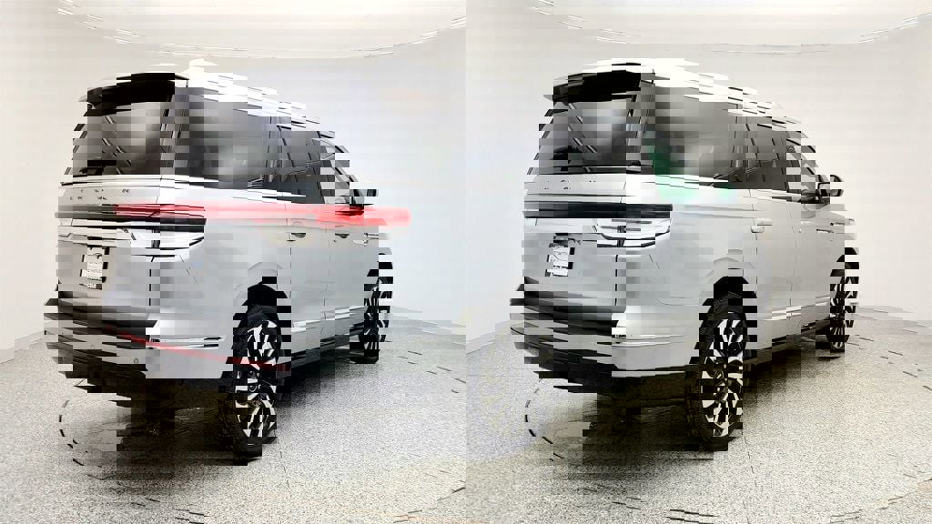 Used 2022 Lincoln Navigator L Black Label image 5