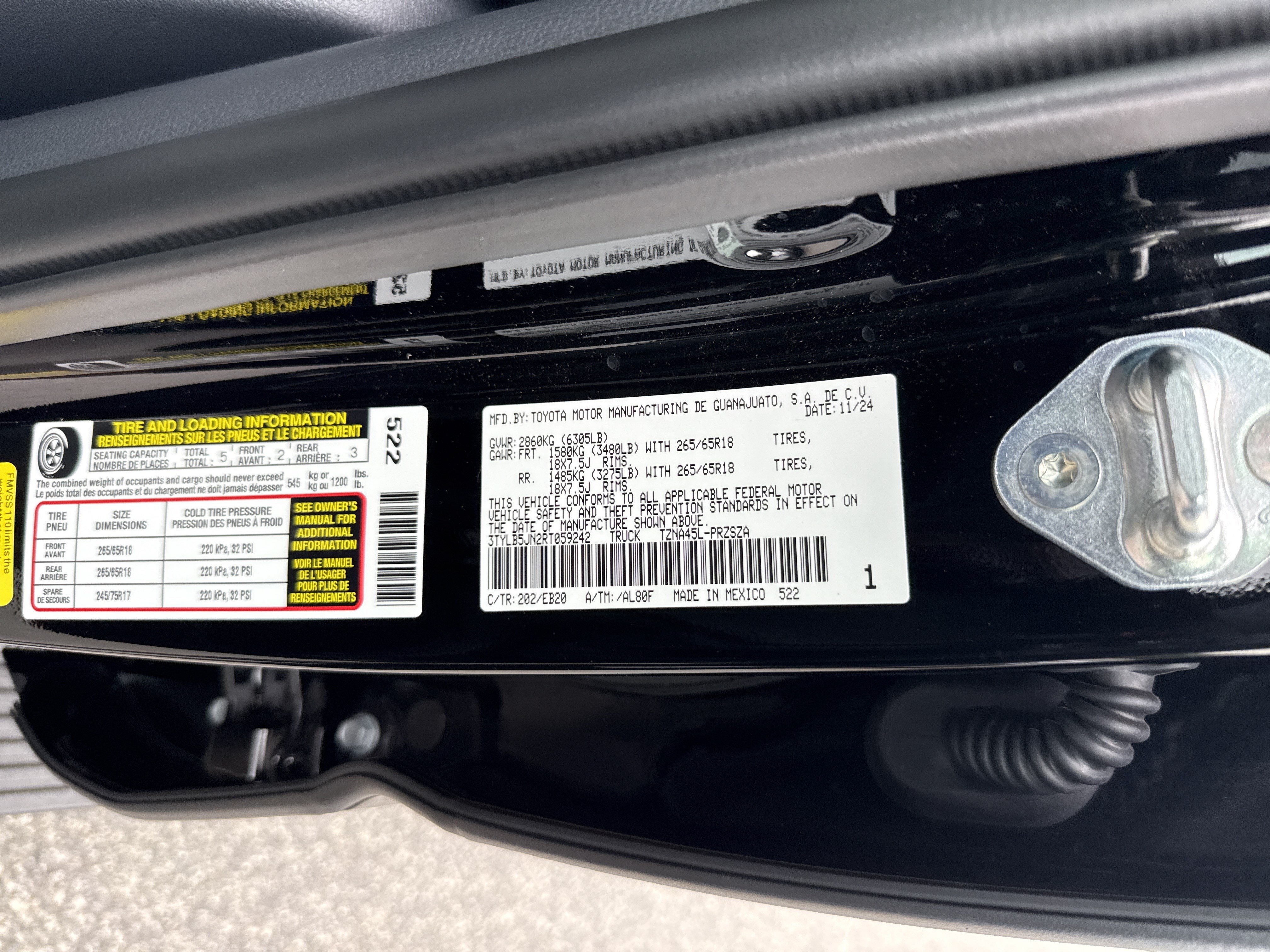 Used 2024 Toyota Tacoma Limited w/ Limited Package (LT) AWD/4WD image 37