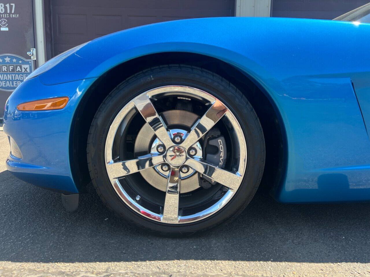 Used 2010 Chevrolet Corvette Coupe w/ 1LT RWD image 37
