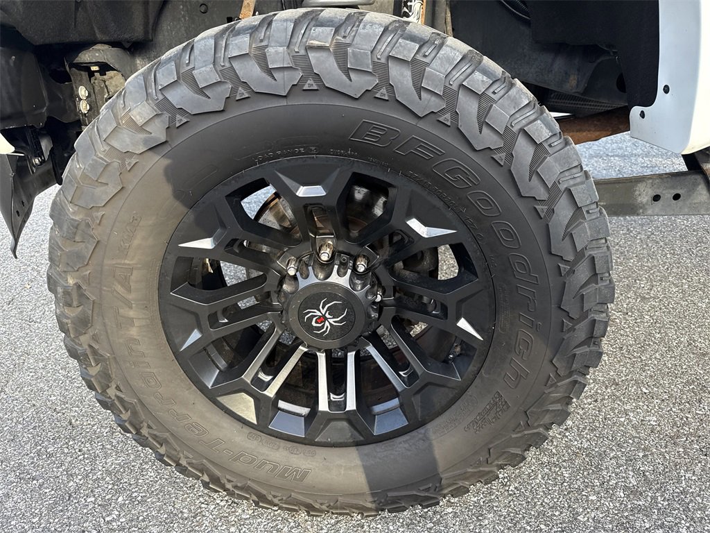 Used 2022 Ford F250 Lariat w/ Black Appearance Package image 11