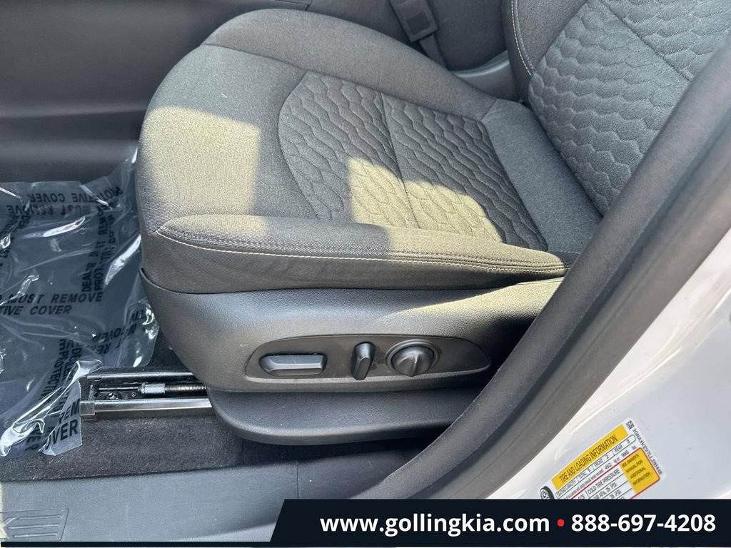 Used 2020 Chevrolet Equinox LT FWD image 19