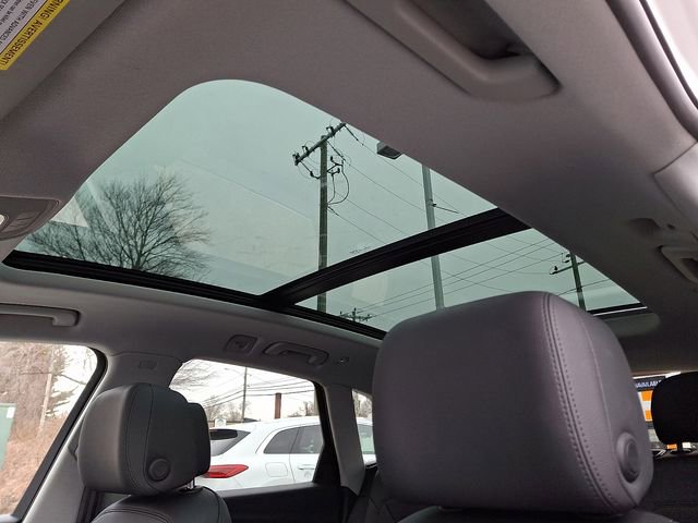 Used 2020 Audi Q5 e Premium Plus w/ Premium Plus Package image 17