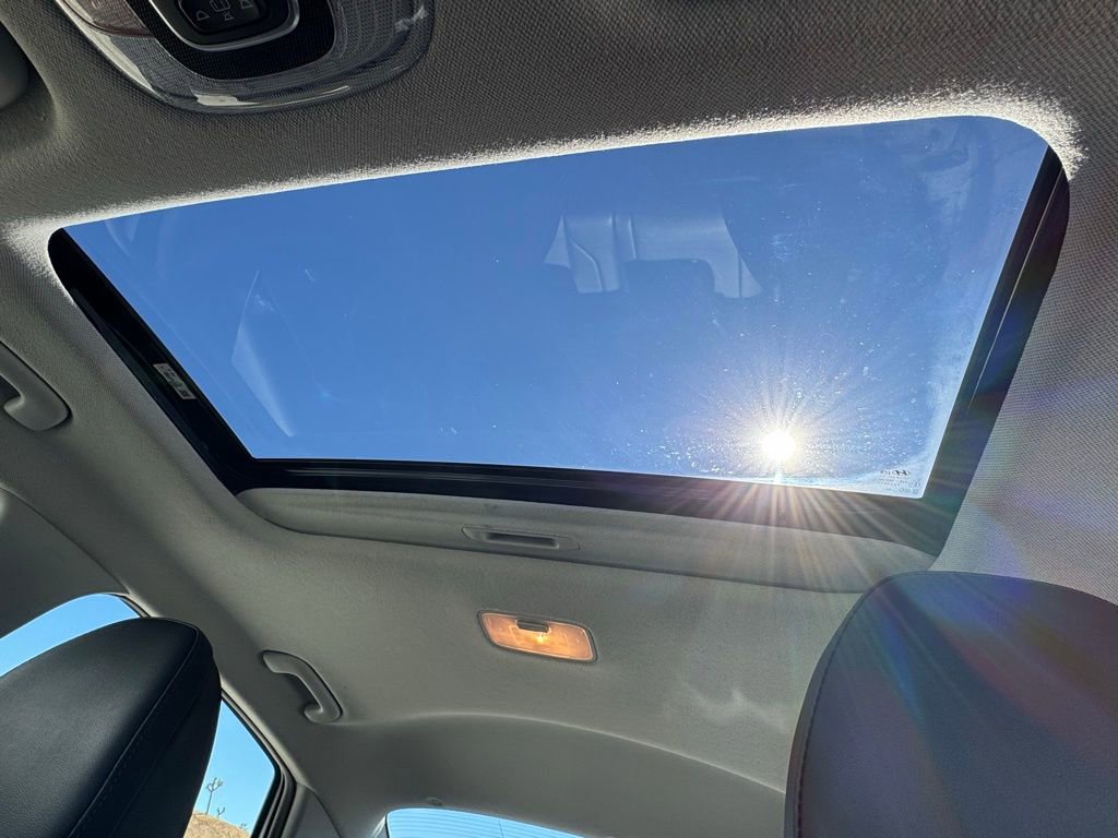 Used 2025 Hyundai Elantra Limited image 27