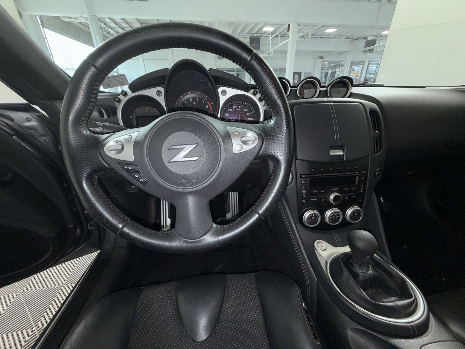 Used 2013 Nissan 370Z Touring w/ Sport Pkg RWD image 16