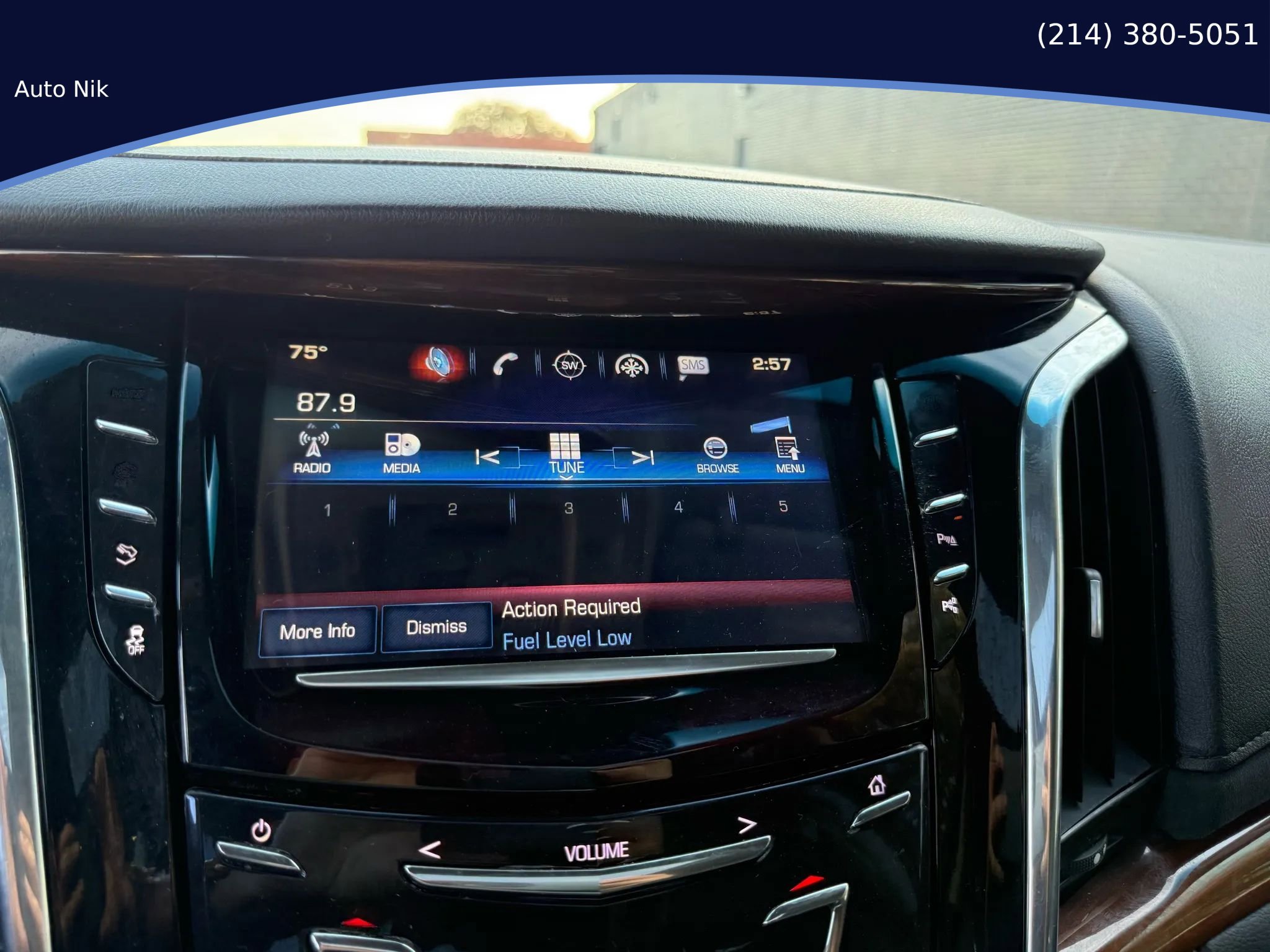 Used 2018 Cadillac Escalade Premium Luxury RWD image 36