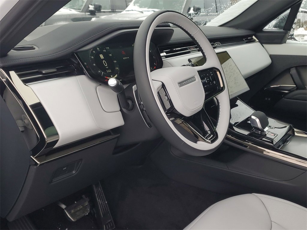 New 2025 Land Rover Range Rover Sport Dynamic SE image 8