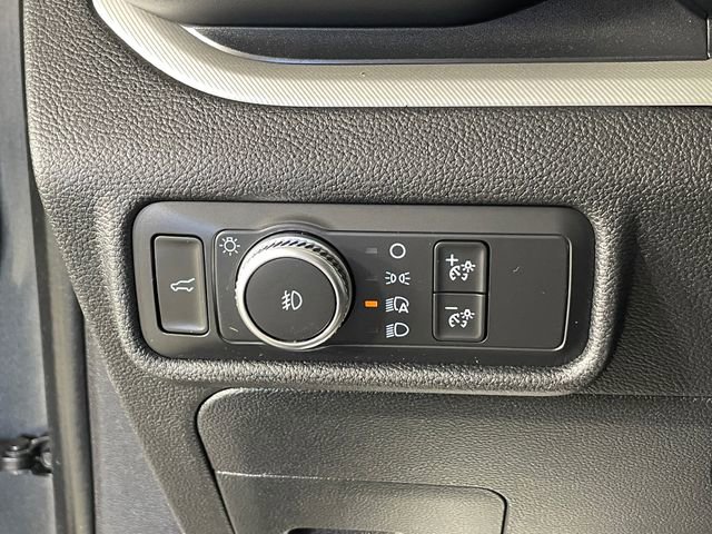 Used 2020 Ford Explorer XLT w/ Equipment Group 202A image 14