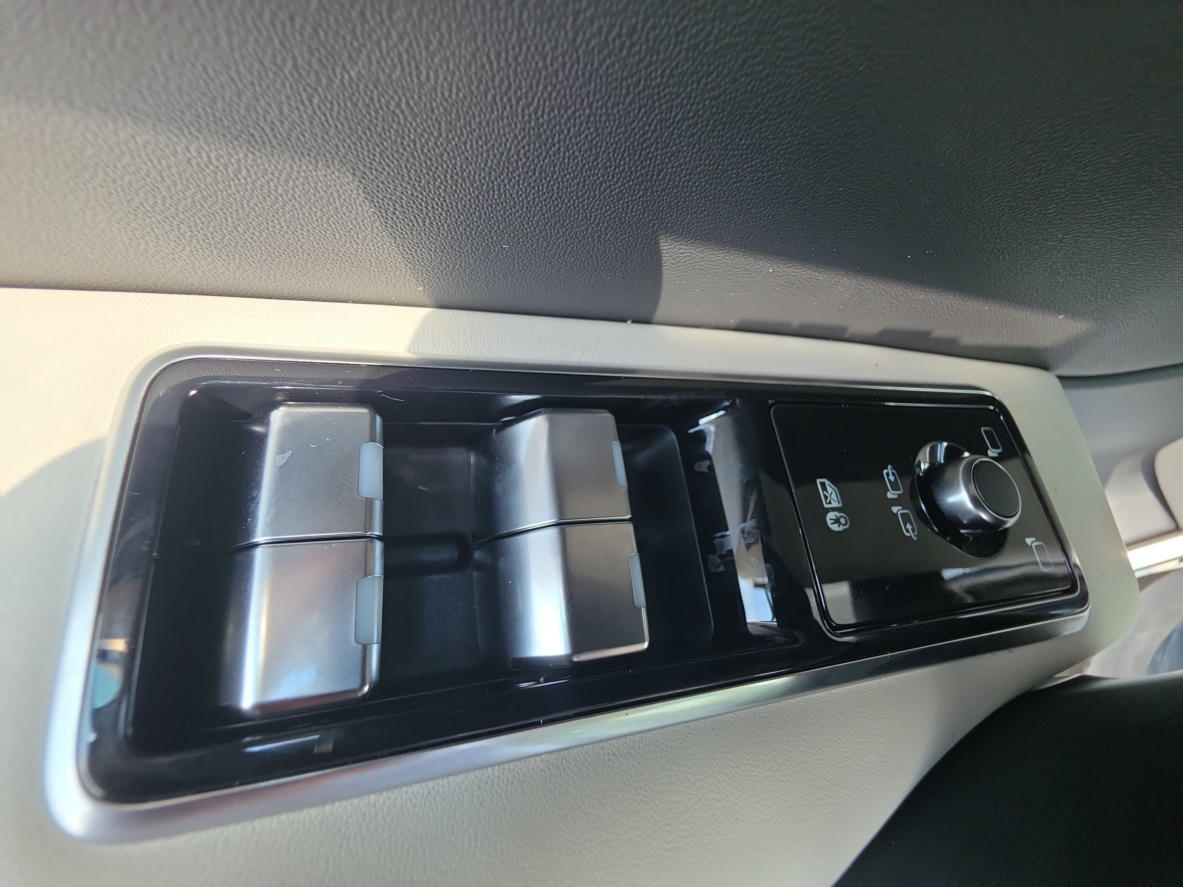 New 2026 Jaguar F-PACE R-Dynamic S AWD/4WD image 28