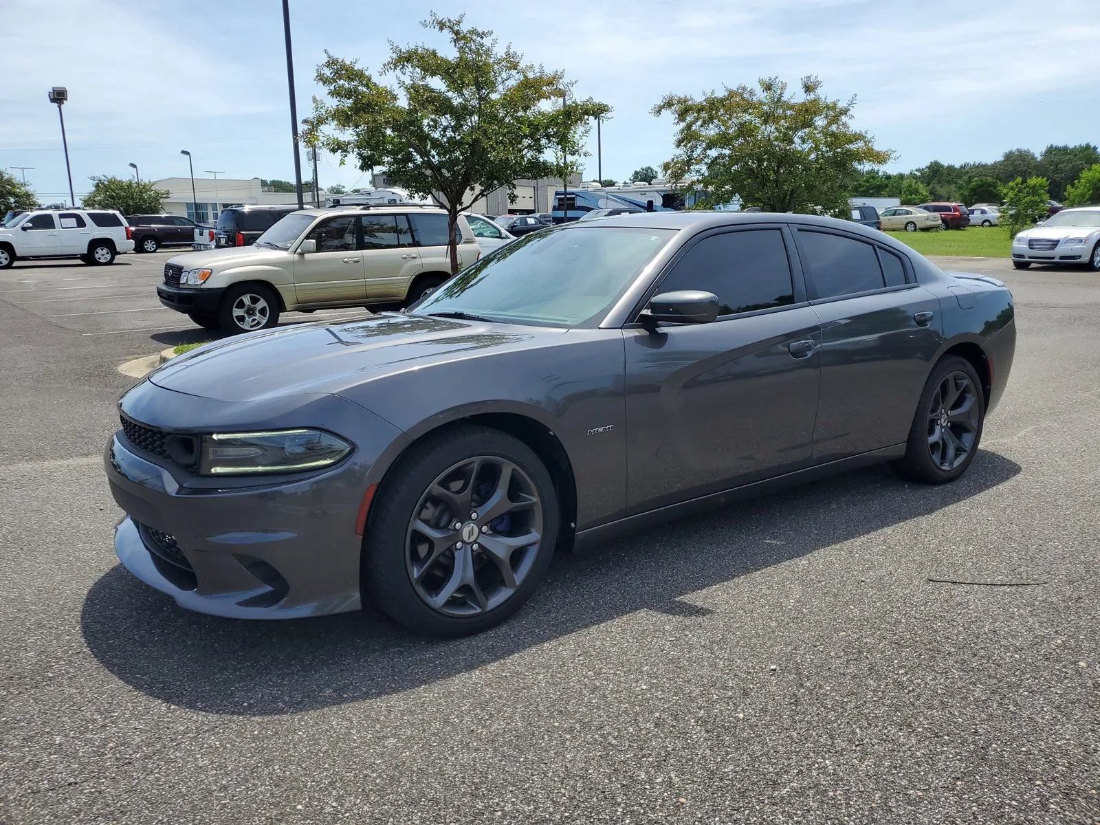 Used 2018 Dodge Charger R/T w/ Navigation & Travel Group RWD image 2