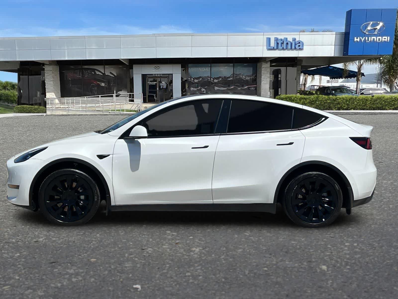 Used 2022 Tesla Model Y Long Range AWD/4WD image 6
