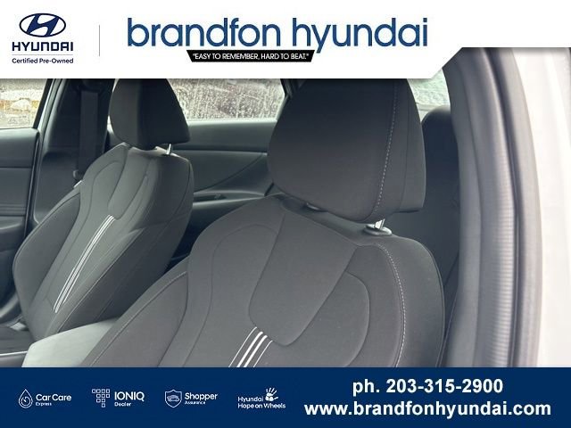 Certified 2025 Hyundai Elantra SEL FWD image 22
