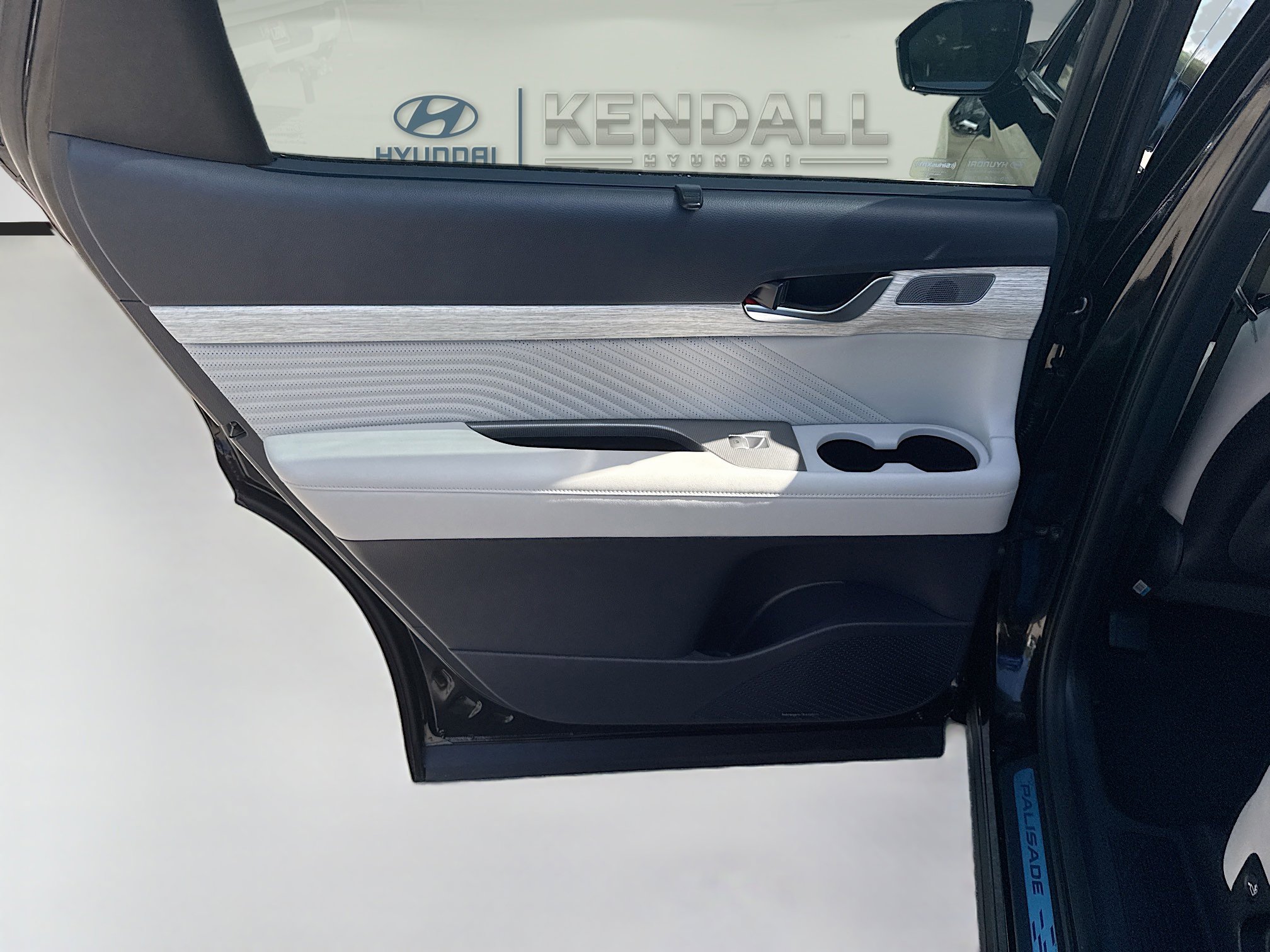 Used 2024 Hyundai Palisade Calligraphy image 23