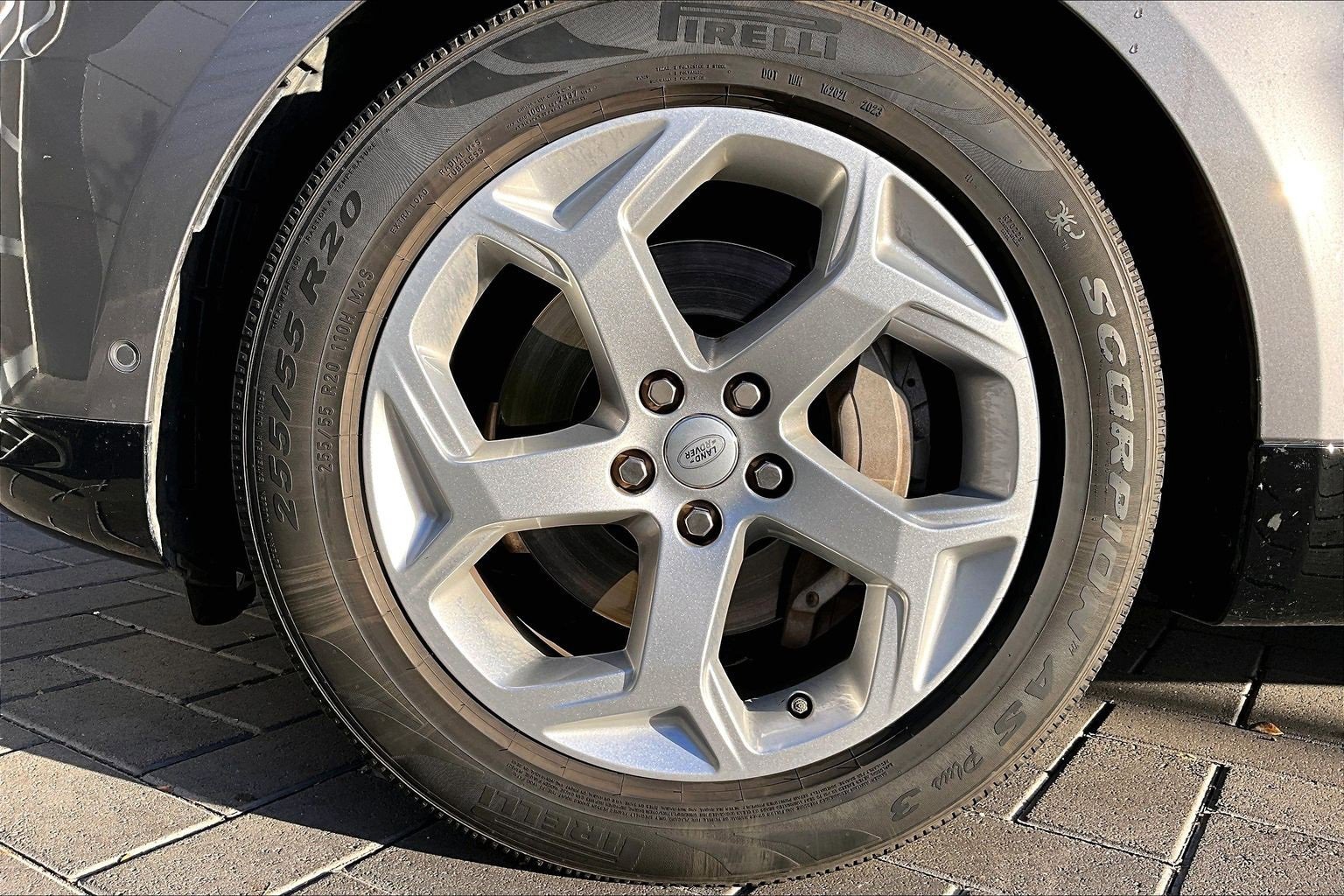 Used 2020 Land Rover Range Rover Sport HSE image 9