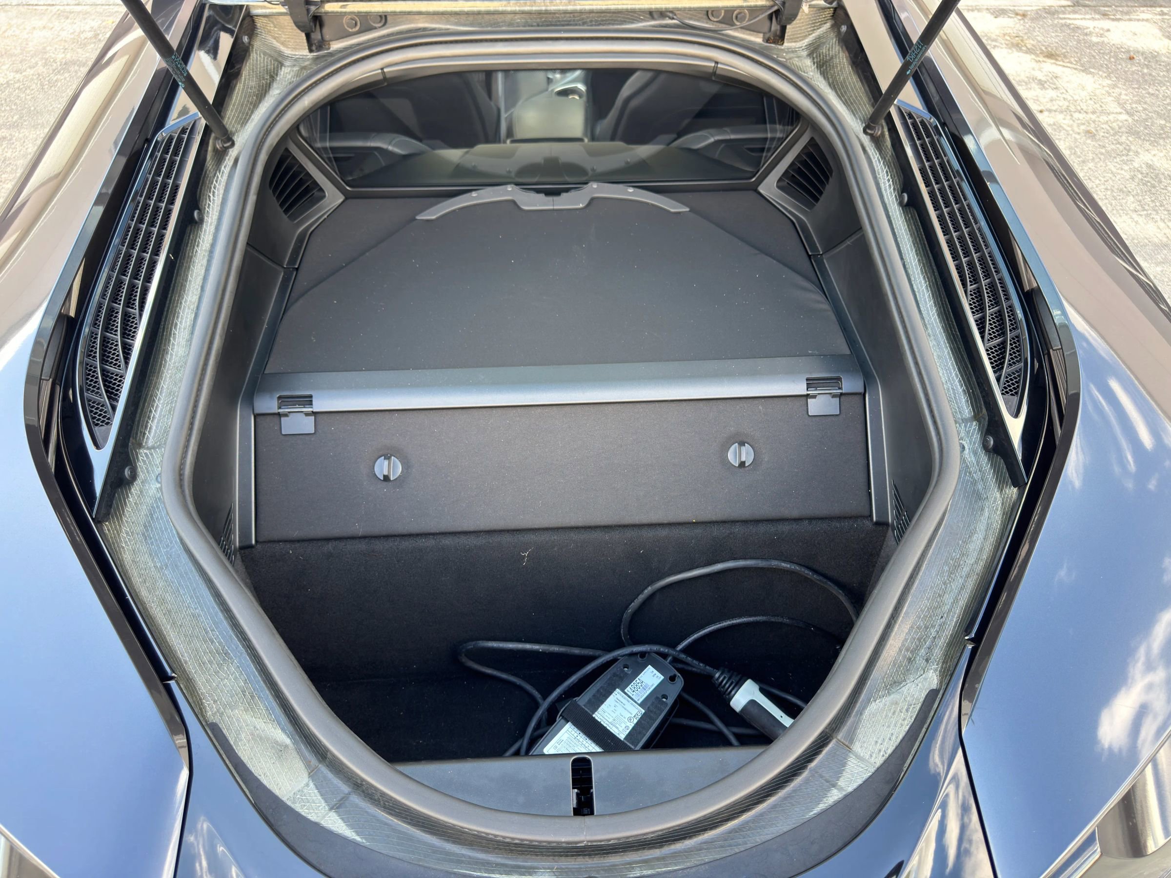 Used 2015 BMW i8 image 30