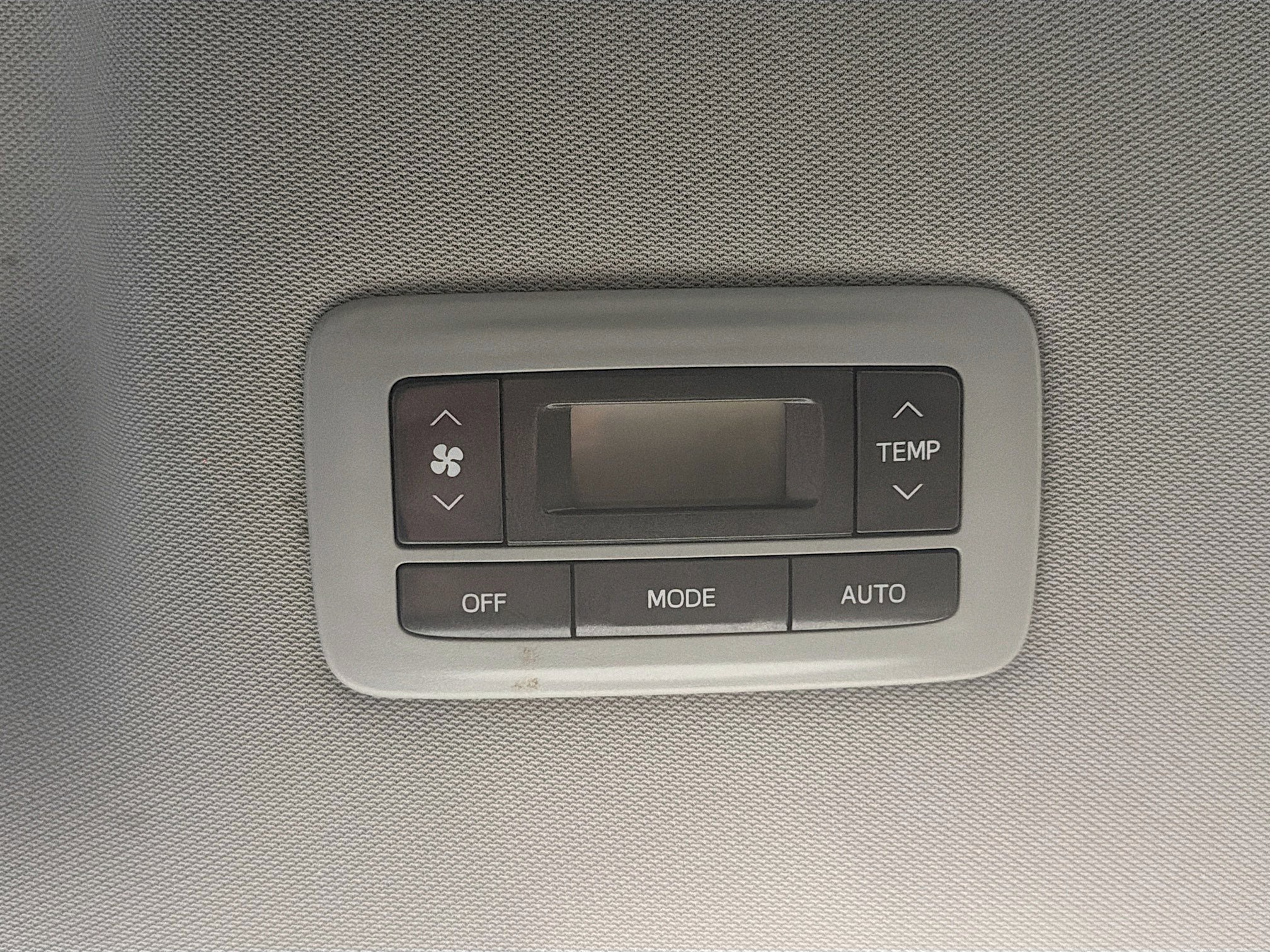 Used 2019 Toyota Sienna XLE image 29