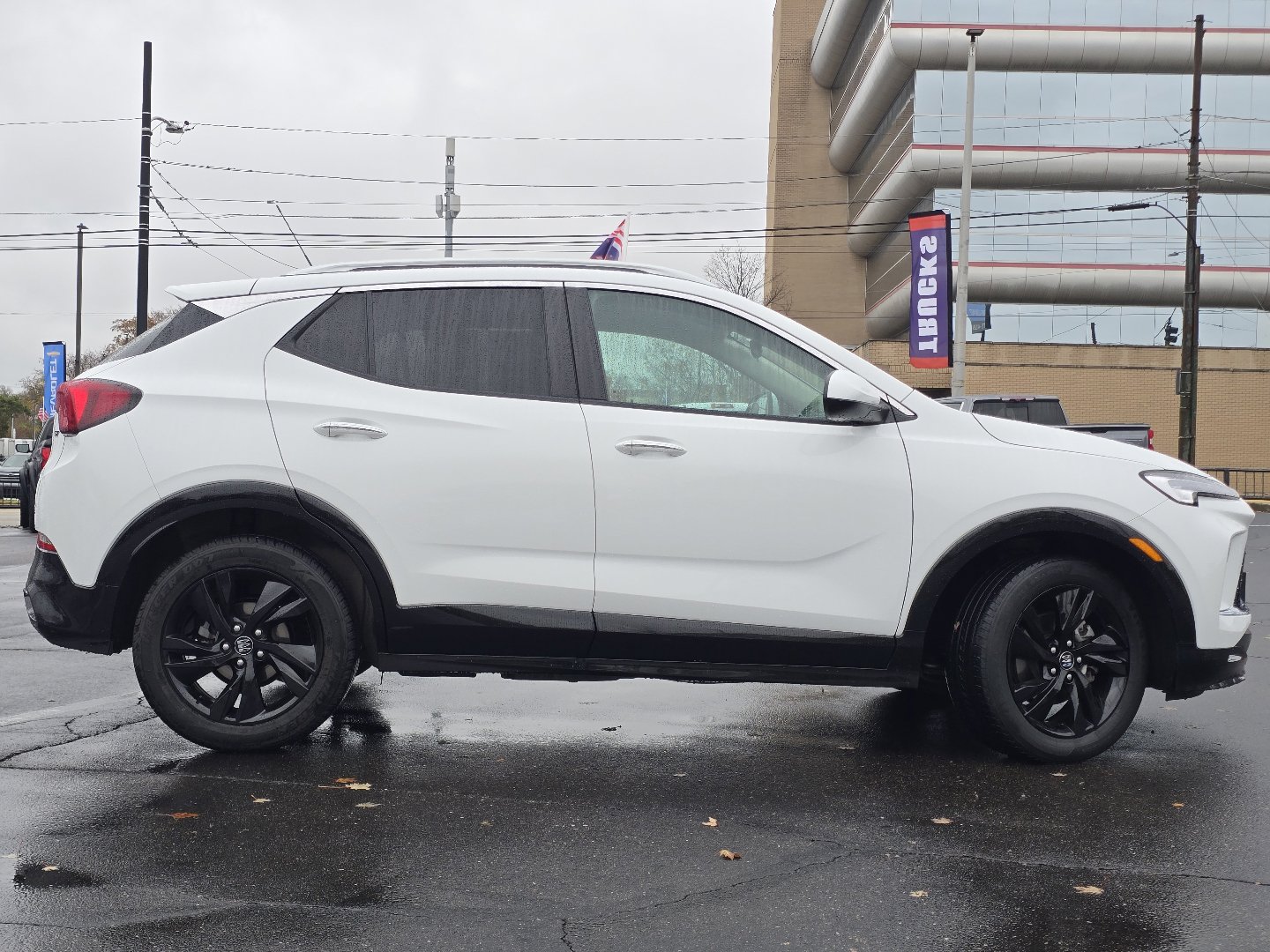 Used 2024 Buick Encore GX Sport Touring image 21