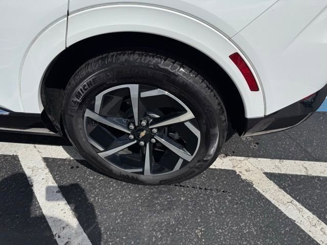 Used 2025 Chevrolet Equinox EV LT w/ Convenience Package image 34