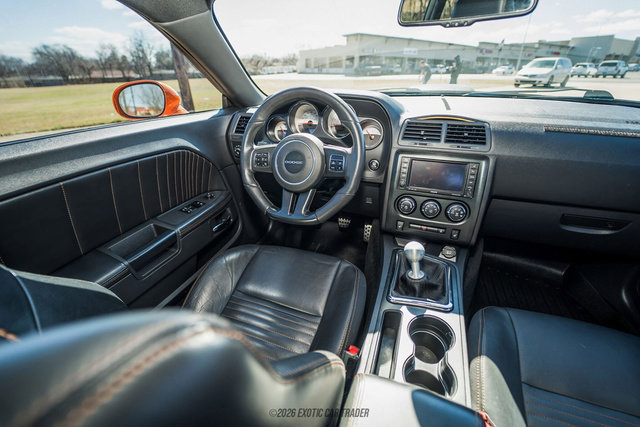 Used 2014 Dodge Challenger R/T image 29