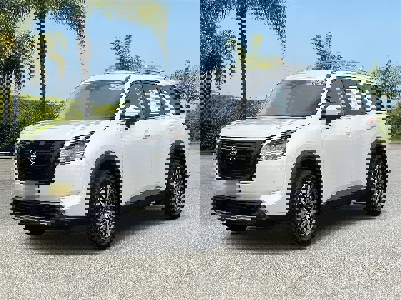 Used 2022 Nissan Pathfinder SL w/ Lighting Package (N92)