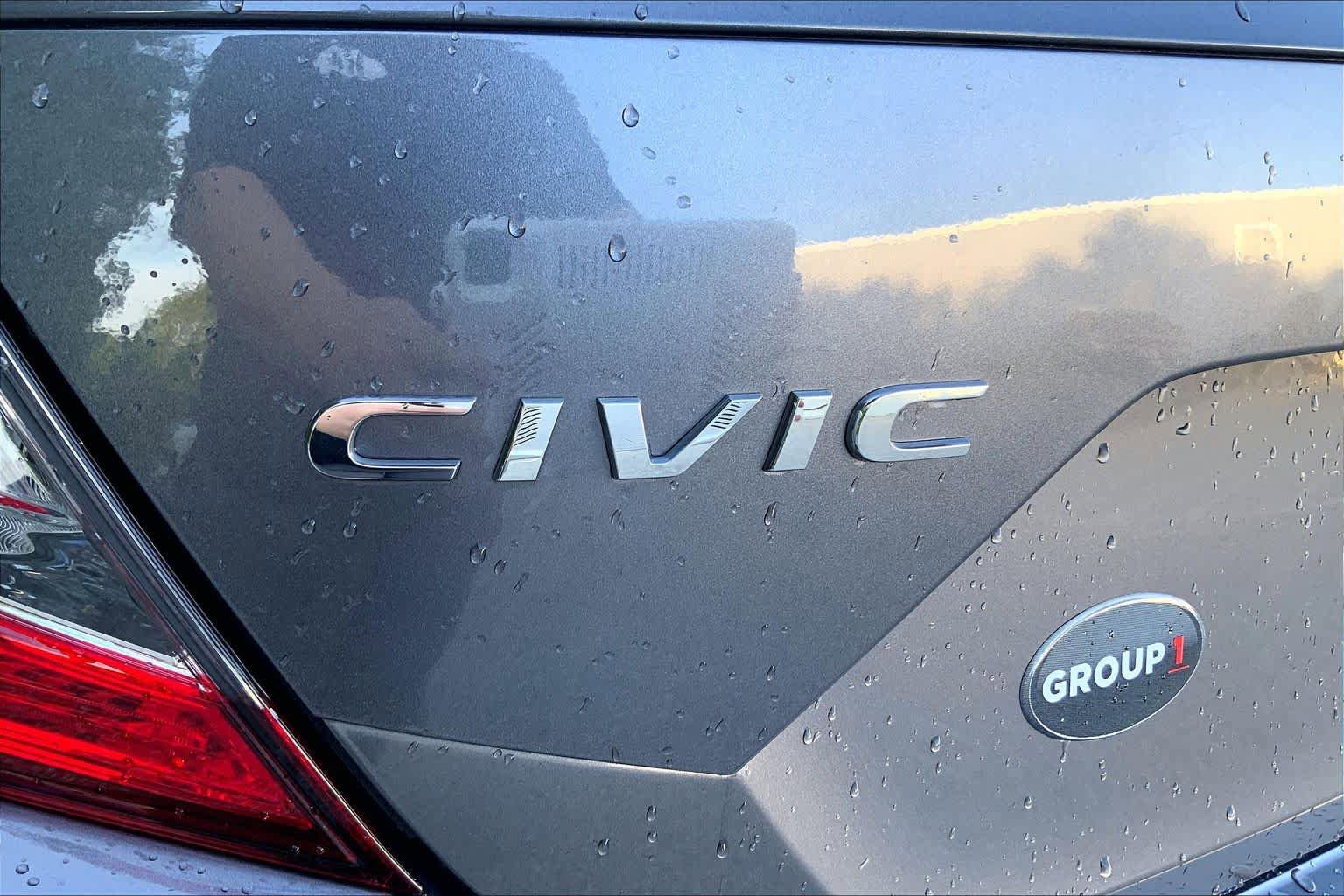 Used 2018 Honda Civic EX image 10