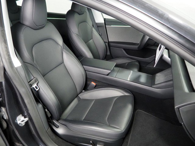 Used 2025 Tesla Model 3 Long Range RWD image 2