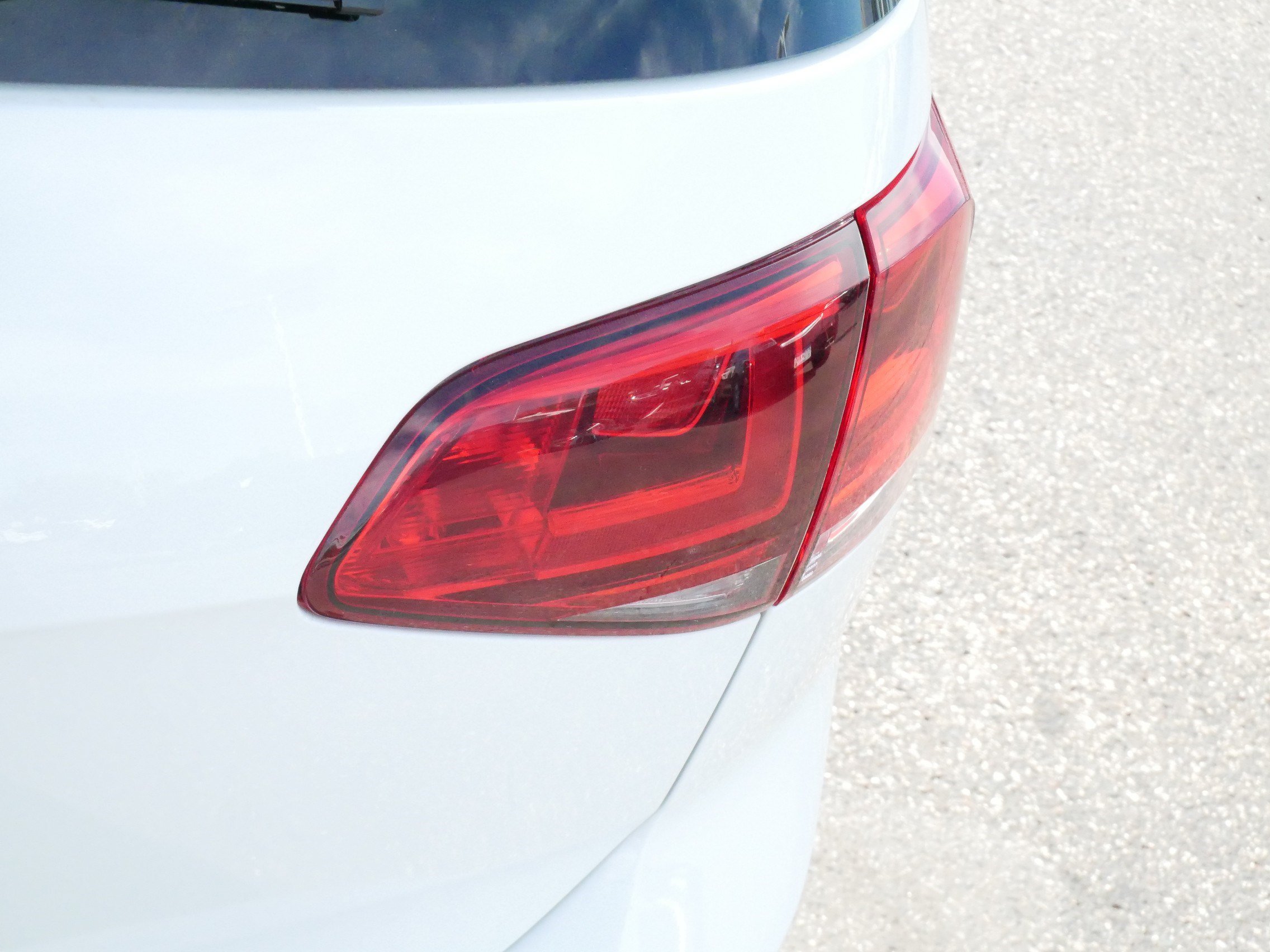 Used 2017 Volkswagen GTI SE FWD image 17