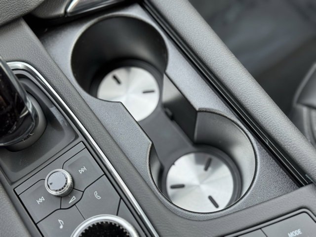 New 2025 Cadillac XT6 Luxury image 18