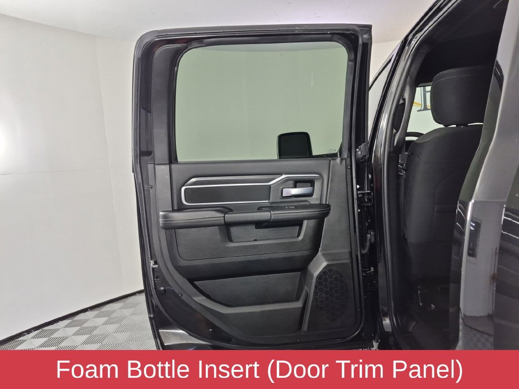 Used 2025 RAM 2500 Big Horn AWD/4WD image 39