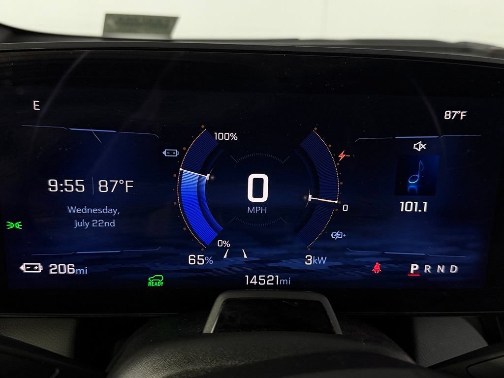 Used 2024 Chevrolet Equinox EV RS FWD image 19