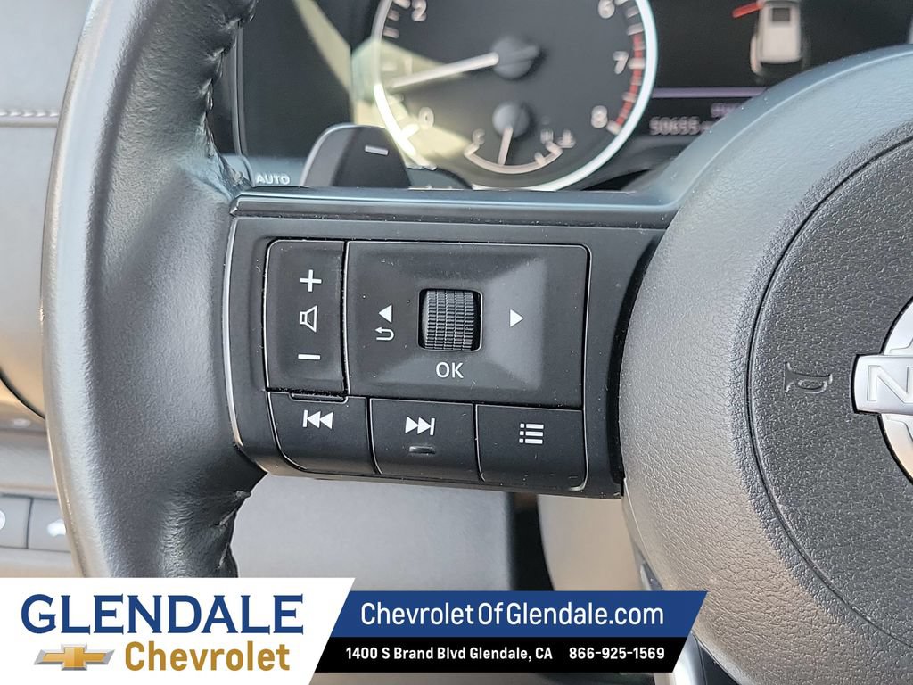 Used 2025 Nissan Pathfinder SV FWD image 31