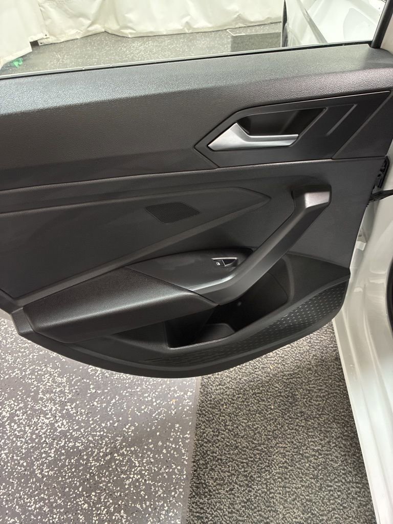 Used 2025 Volkswagen Jetta S image 21