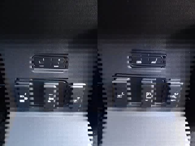 Used 2021 Land Rover Range Rover Velar R-Dynamic S image 10