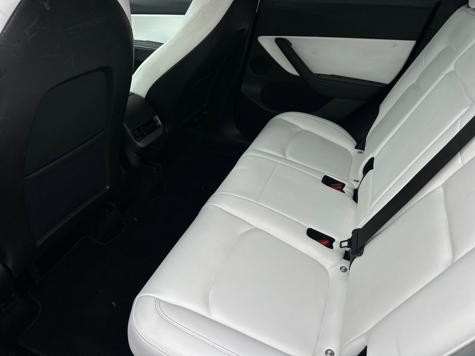 Used 2021 Tesla Model Y Performance image 11