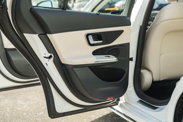 Certified 2025 Mercedes-Benz E 350 4MATIC Sedan image 35