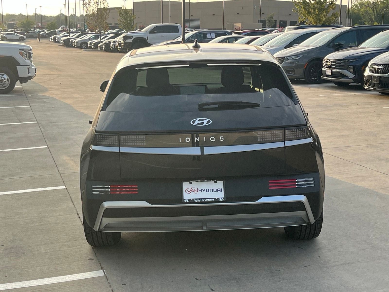 New 2027 Hyundai Ioniq 5 SE RWD image 10