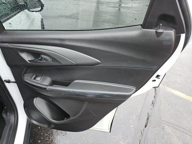 Used 2025 Chevrolet TrailBlazer LT AWD/4WD image 16