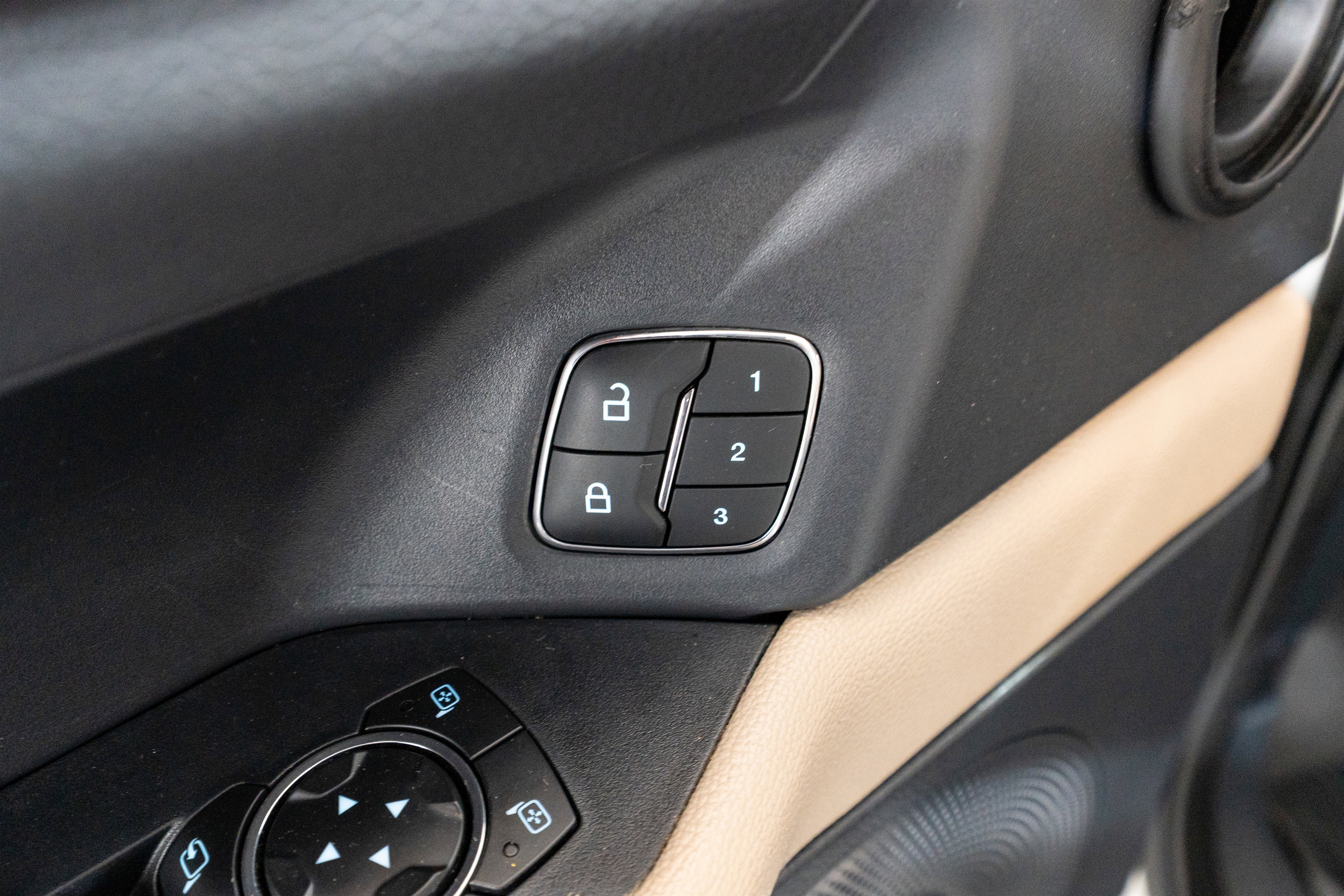 Used 2022 Ford Expedition Max XLT image 14