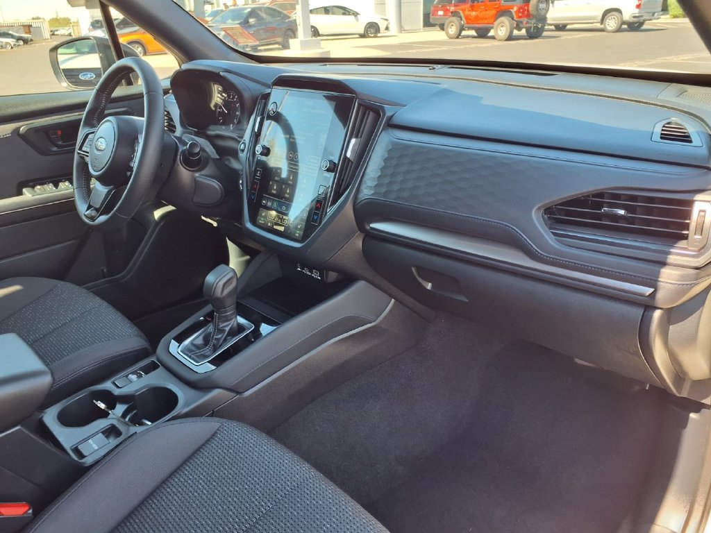 Used 2025 Subaru Forester Premium AWD/4WD image 17