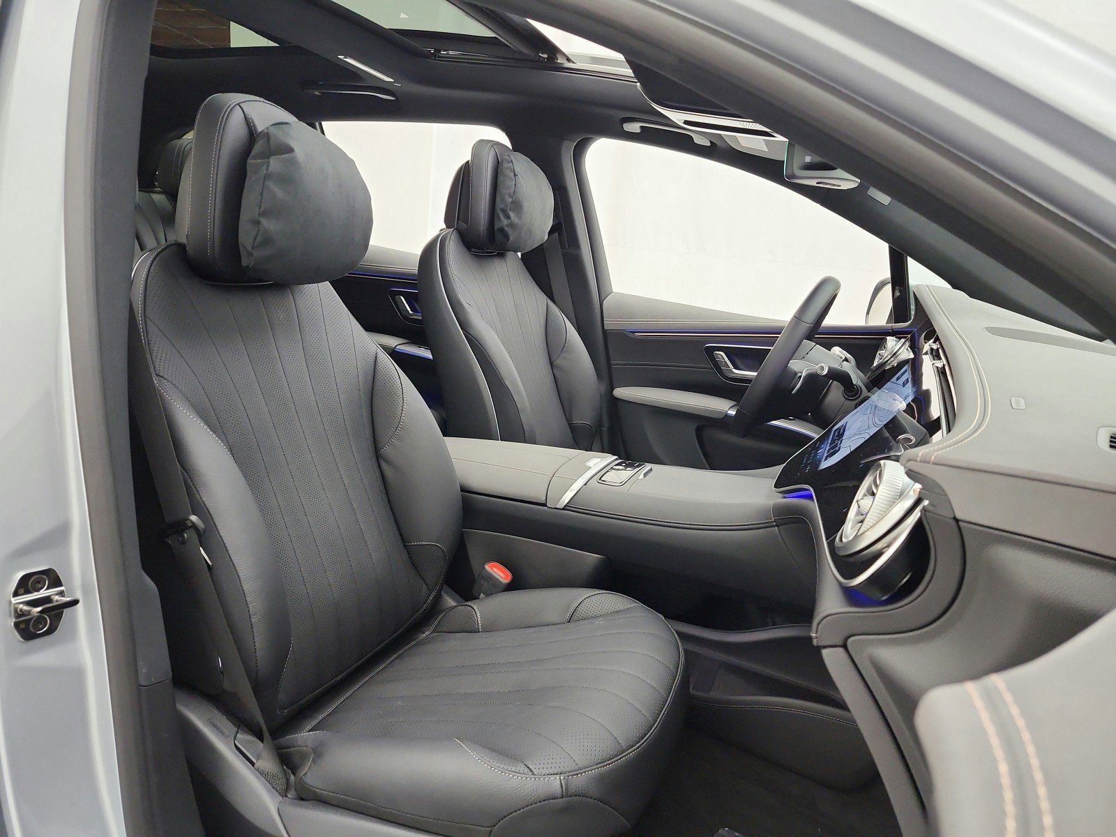 New 2026 Mercedes-Benz EQS 400 4MATIC SUV image 13