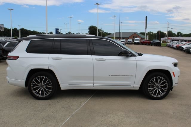 Used 2023 Jeep Grand Cherokee L Summit AWD/4WD image 6