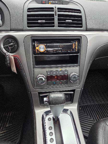 Used 2007 Saturn Aura XR w/ Premium Trim Pkg image 12