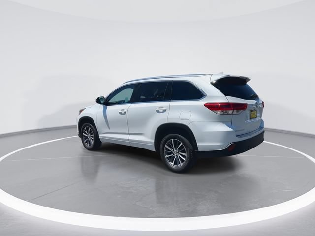 Used 2018 Toyota Highlander XLE w/ Carpet Mat Package (TMS) FWD image 6