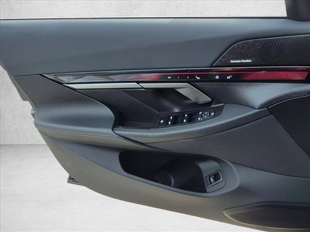Certified 2024 BMW i5 eDrive40i w/ Premium Package RWD image 9