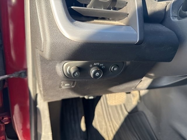 Used 2018 GMC Terrain SLT w/ Preferred Package image 16