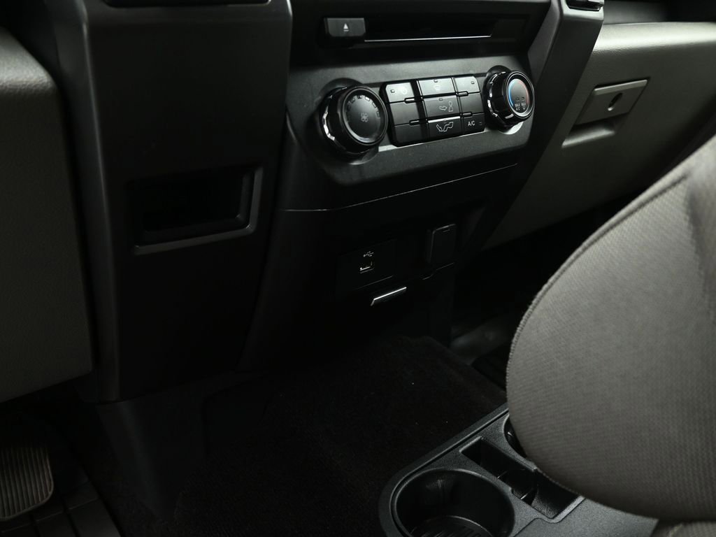 Used 2017 Ford F150 XLT image 16