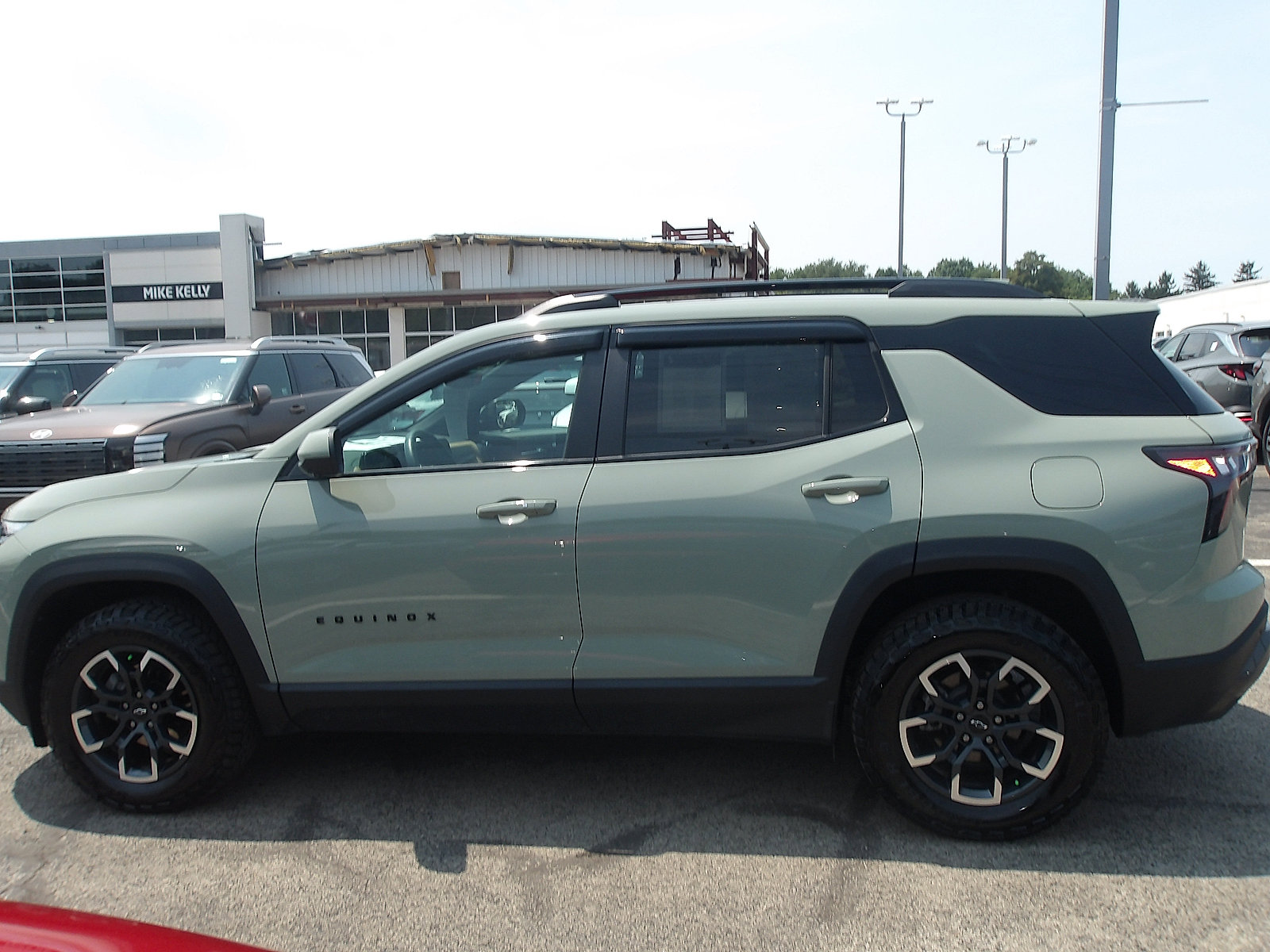 Used 2026 Chevrolet Equinox ACTIV w/ Convenience Package III AWD/4WD image 5