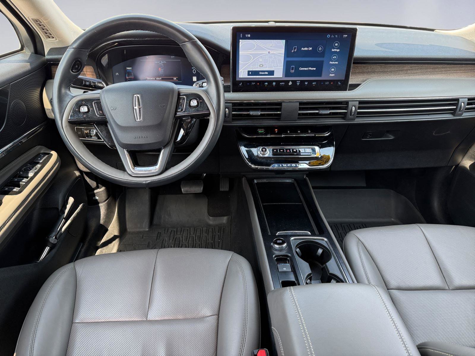 Used 2023 Lincoln Corsair Reserve image 2