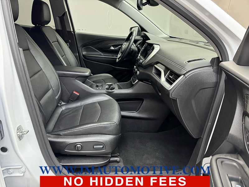 Used 2024 GMC Terrain SLT AWD/4WD image 19